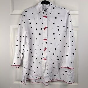 Ali Miles Women’s polka dot top w/triangular buttons - Size Large